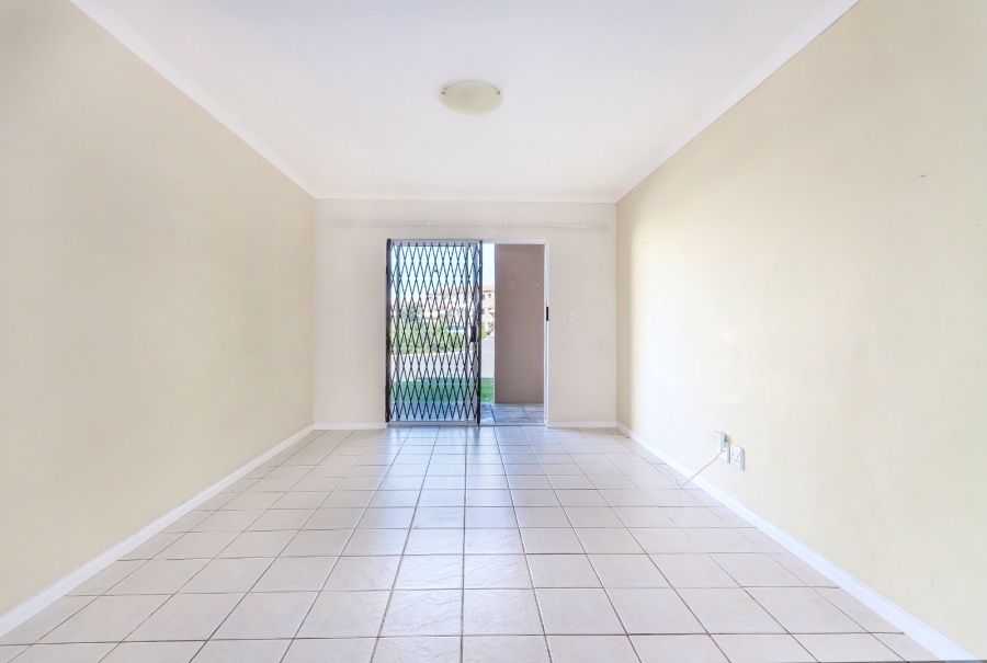 To Let 2 Bedroom Property for Rent in Heritage Park Western Cape